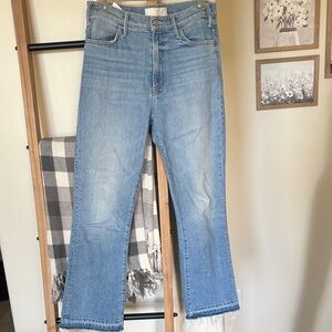 MOTHER The Hustler Ankle Undone Hem On My Feet Light Blue Denim